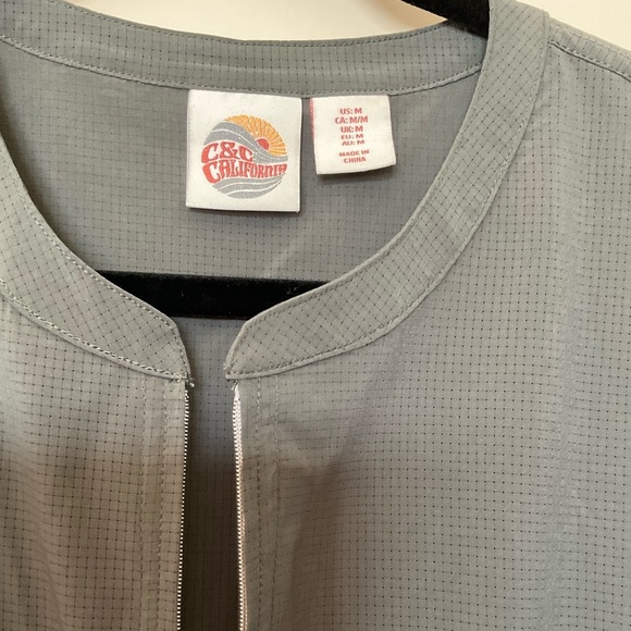 C&C California Olive Green Short Romper in Size Medium - Picture 7 of 8